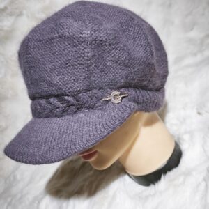 czapka damska (z daszkiem) model 17